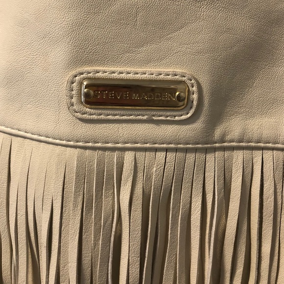 Steve Madden Fringe Bag - Picture 4 of 5